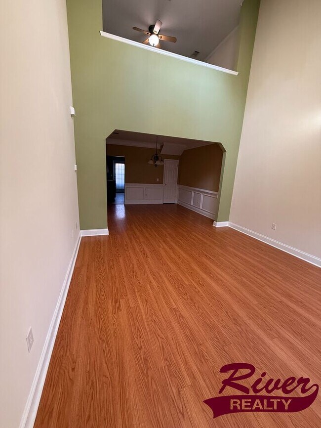 Building Photo - 2019 Reserve Ln