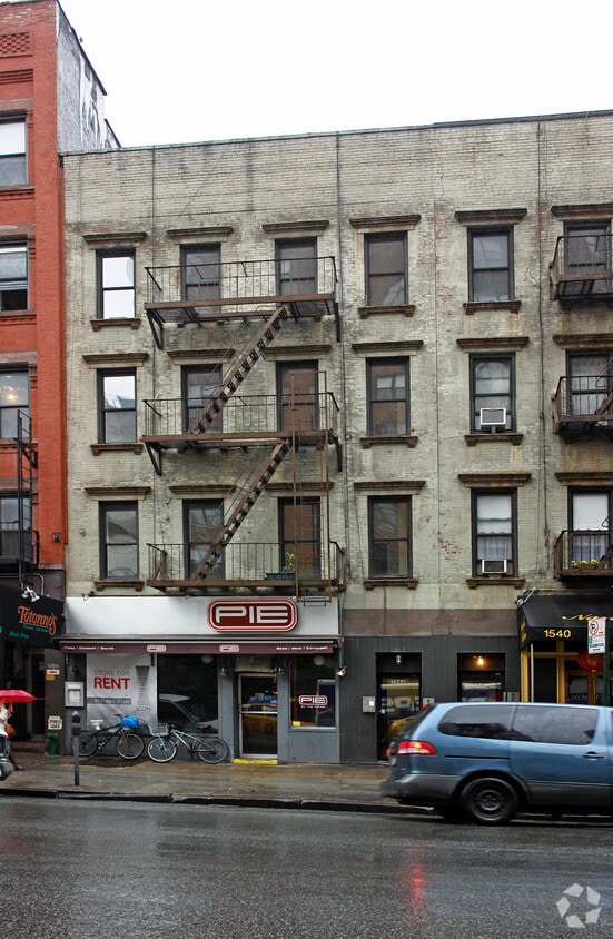 Primary Photo - 1542 Second Ave