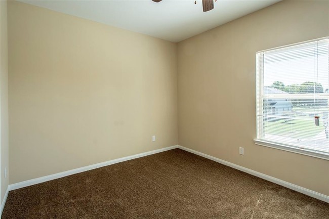 Building Photo - 8134 Cabot St