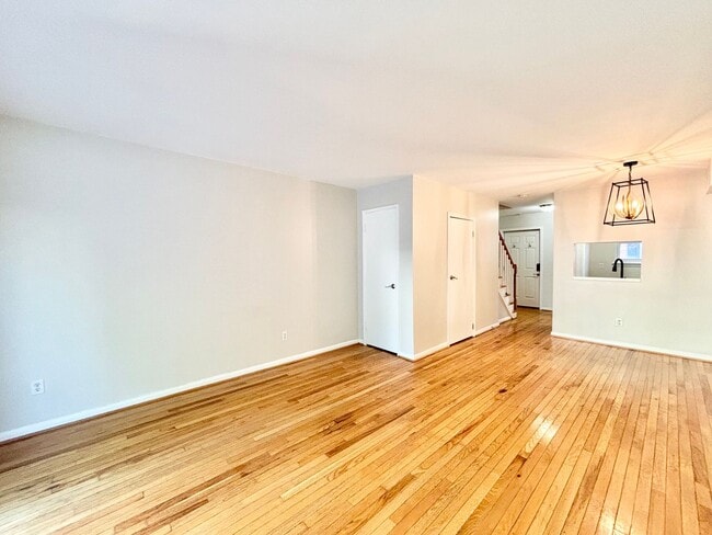 Foto del edificio - Gorgeous Condo in Willoughby Beach