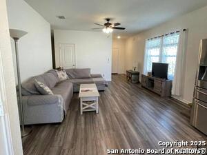 Foto del edificio - 5227 Hickory Pl