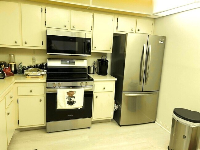 Foto del edificio - 1902 Bermuda Cir