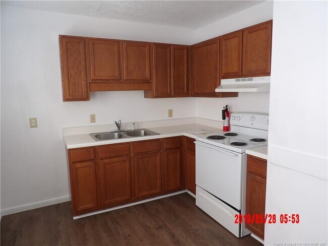 Foto del edificio - 4849 Fogarty Dr