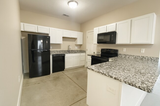 Foto del edificio - 8182/84 E 34th Ct S