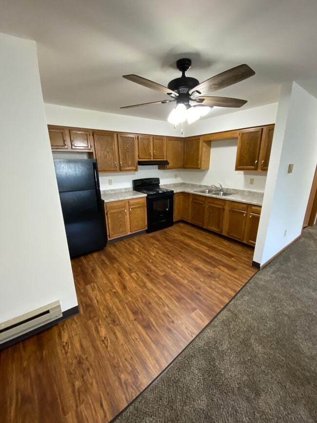 Interior Photo - 750 S Water St