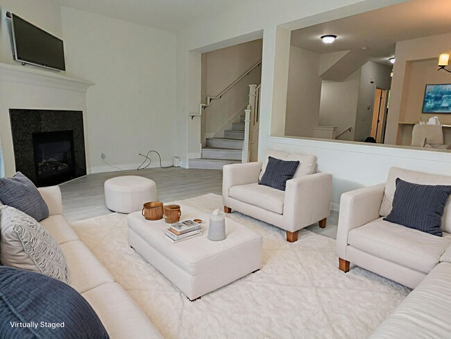 Foto del edificio - Location, Location, Location