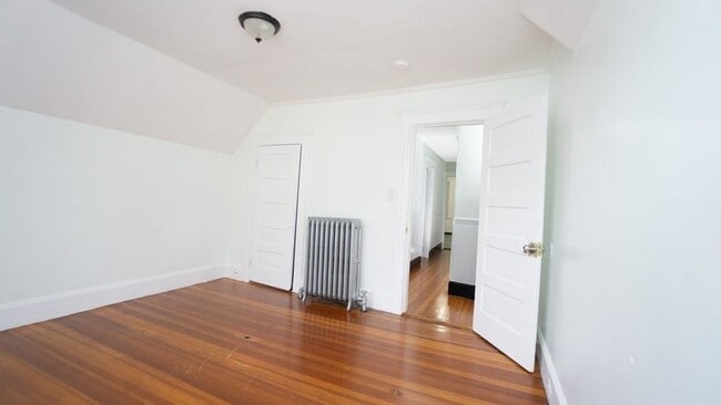 Building Photo - 28 Haslet St