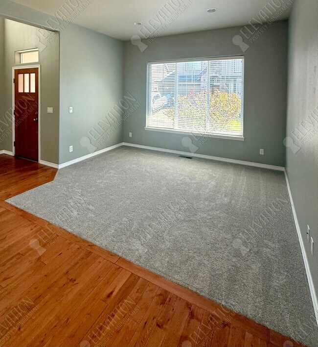 Foto del edificio - 60974 Snowbrush Dr