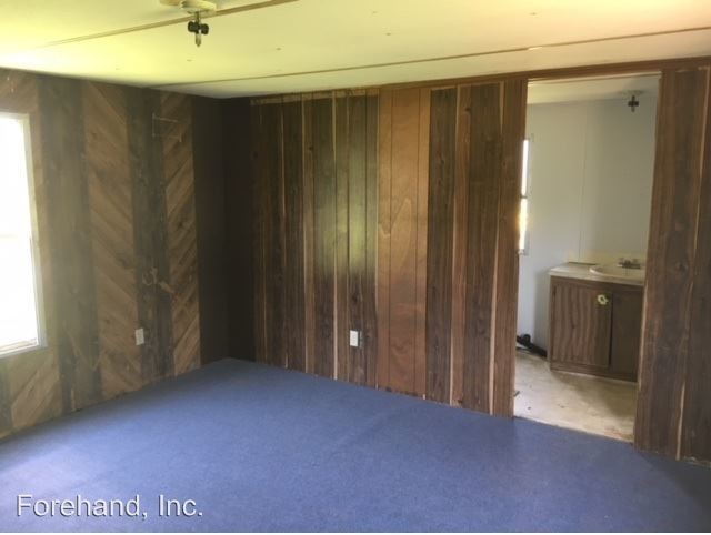 Building Photo - 2433 Shula Dr