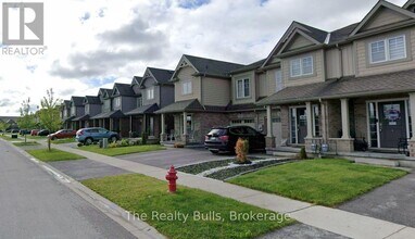 Building Photo - 542 Julia Dr