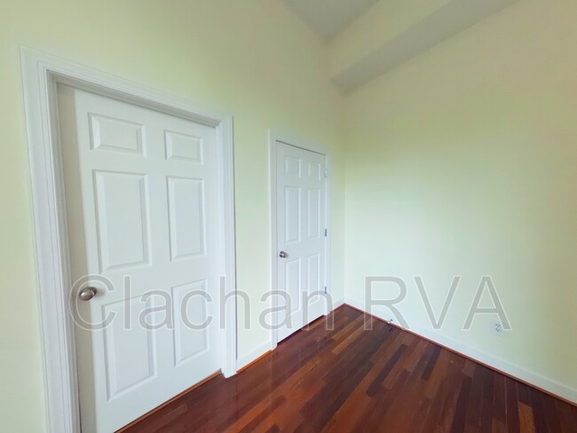 Foto del edificio - 123 E Broad St
