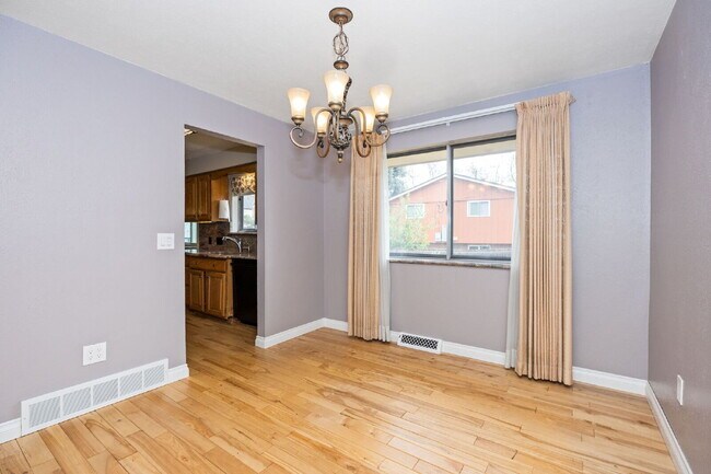 Foto del edificio - Trailside Littleton Living Near Chatfield Reservoir 6-Bedroom with 4 Full Baths