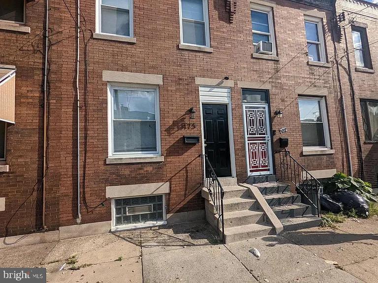Foto principal - 3175 Tulip St