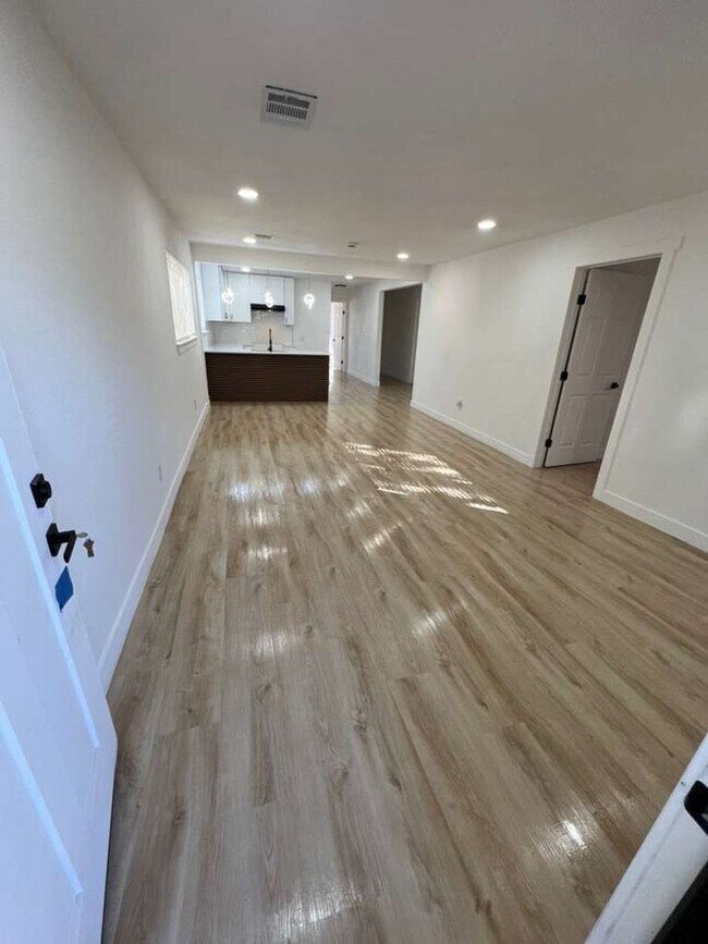 Foto del edificio - BEAUTIFUL HOME IN HOUSTON. MOVE IN READY!.