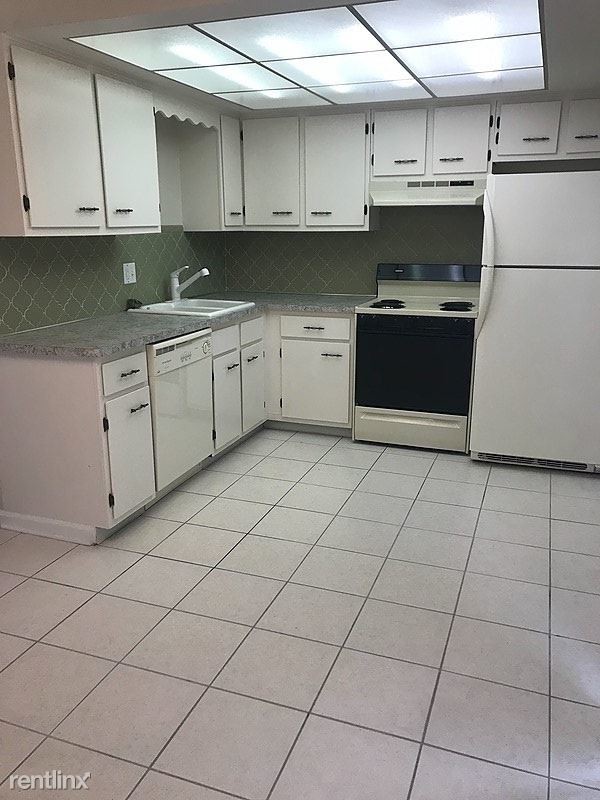 Primary Photo - 2 br, 1.5 bath Townhome - 463 Emerson Drive