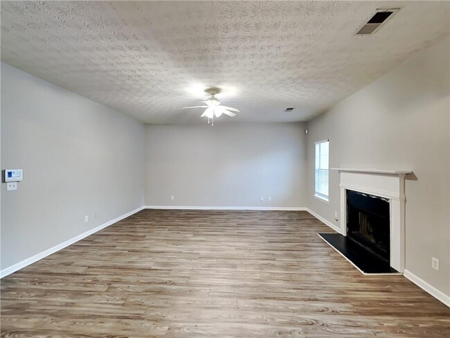 Building Photo - 480 Concord Terrace