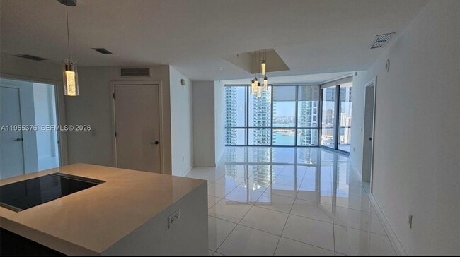 Foto del edificio - 851 NE 1st Ave