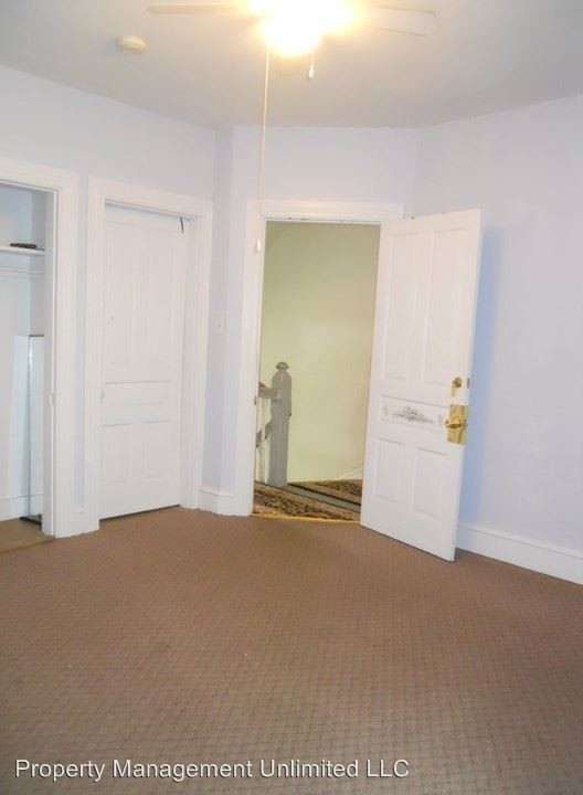 Building Photo - 221 W Jackson St