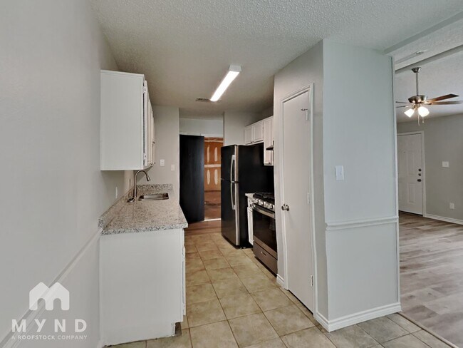 Building Photo - 720 Burlington Ave