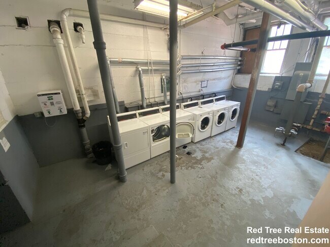 Building Photo - 28 Quint Ave