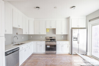 Building Photo - 190 Kelton