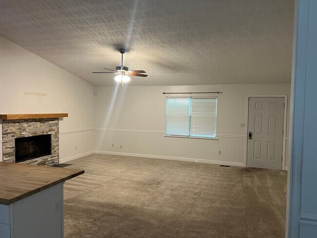 Foto del edificio - Charming 3BR House in Douglasville
