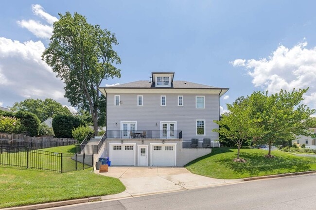 Building Photo - 4917 Bayard Blvd
