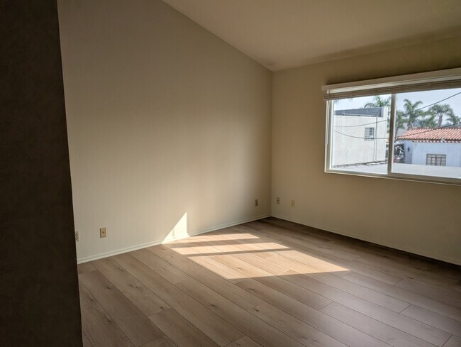 Foto del edificio - 1328 W Gardena Blvd