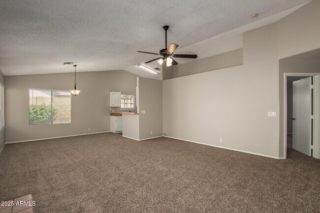 Building Photo - 10015 N 66th Dr