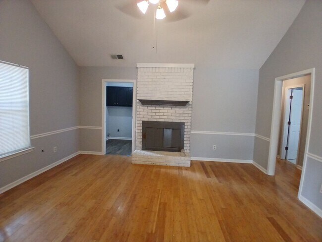 Foto del edificio - Charming 3-bedroom 2 bath home in Bartlett