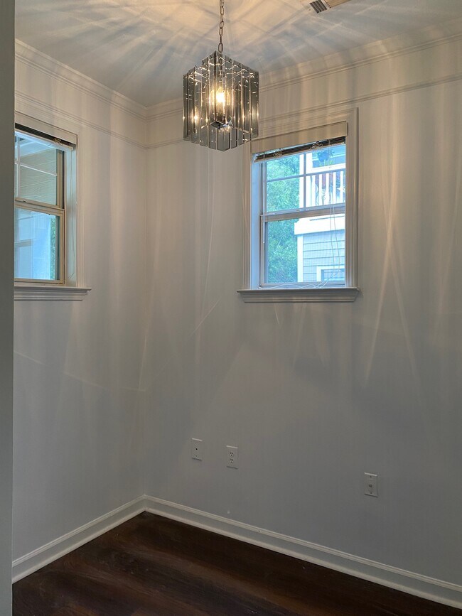 Foto del edificio - 525 Sandringham Dr