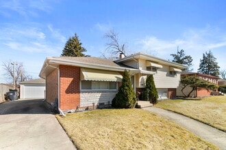 Building Photo - 15445 Dearborn St