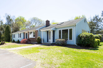 Building Photo - 107 Norton St