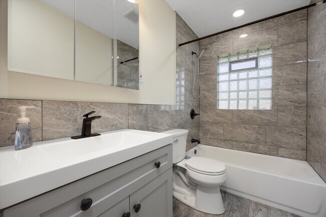 Foto del edificio - 37880 Wendy Lee St