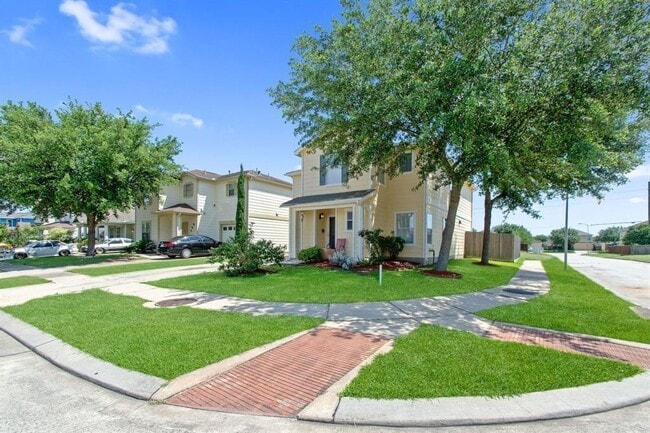 Building Photo - 18802 Remington Park Dr