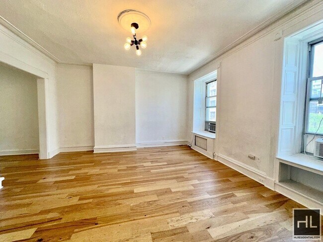 Foto del edificio - One bedroom plus office East 64th street