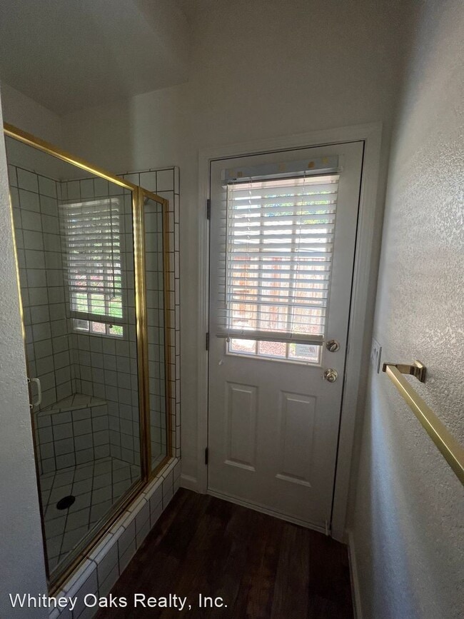 Building Photo - 4 br, 3 bath House - 120 Heaton Court