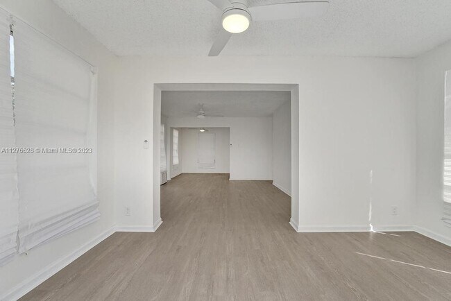 Building Photo - 2443 Dewey St
