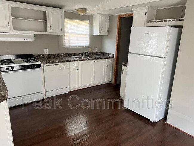 Building Photo - 4148 S Hydraulic St