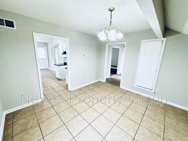 Foto del edificio - 4524 Knotty Oaks Dr