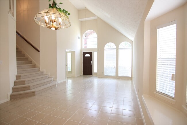 Foto del edificio - 3123 W Hampton Dr