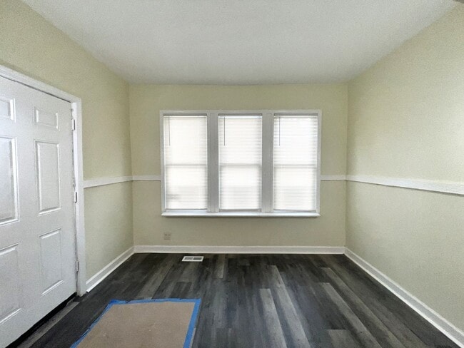 Photo - 1233 W 71st Pl House