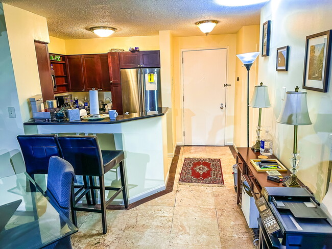 Photo - The Metropolitan Apartment