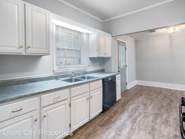 Foto del edificio - 4 br, 3 bath House - 816 13th Street
