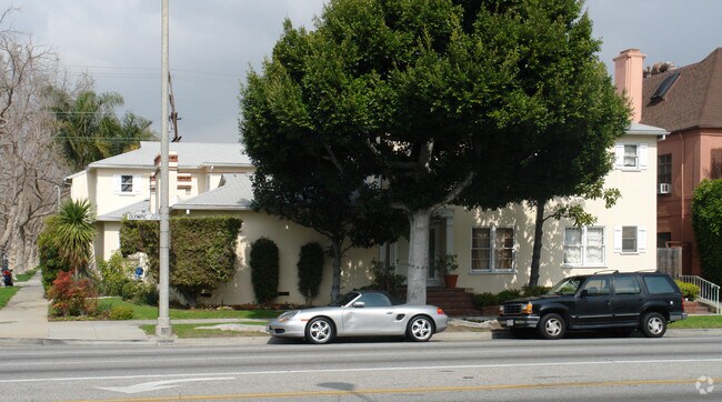 Building Photo - 350 S Rodeo Dr