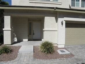 Building Photo - 6211 Blushing Willow St