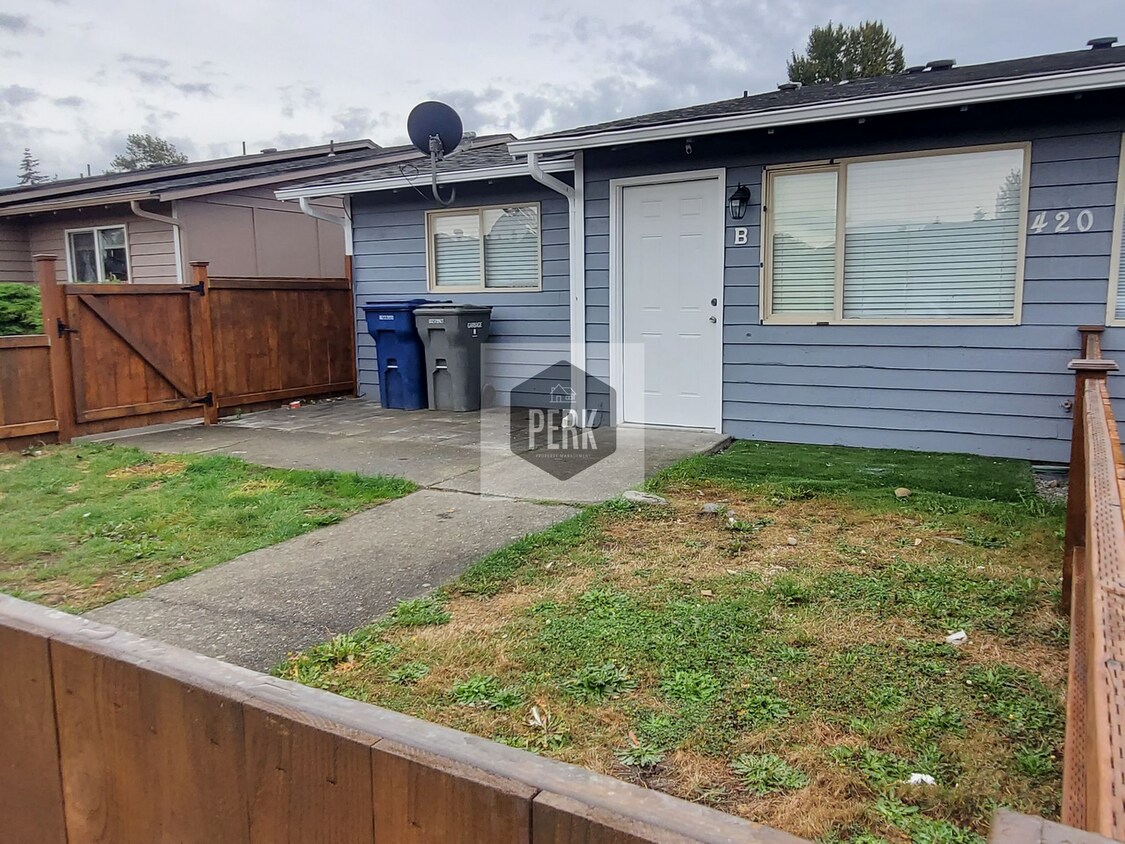 420 23rd St SE Unit 420 Auburn B, Auburn, WA 98002 Room for Rent in