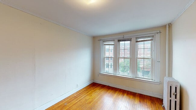 Building Photo - 18 Glenville Ave