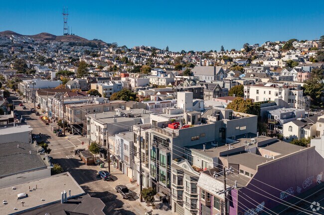 Cerca de la Torre Sutro - 3820 24th St
