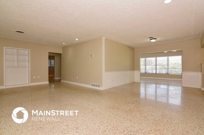 Building Photo - 2944 Upper Tangelo Dr